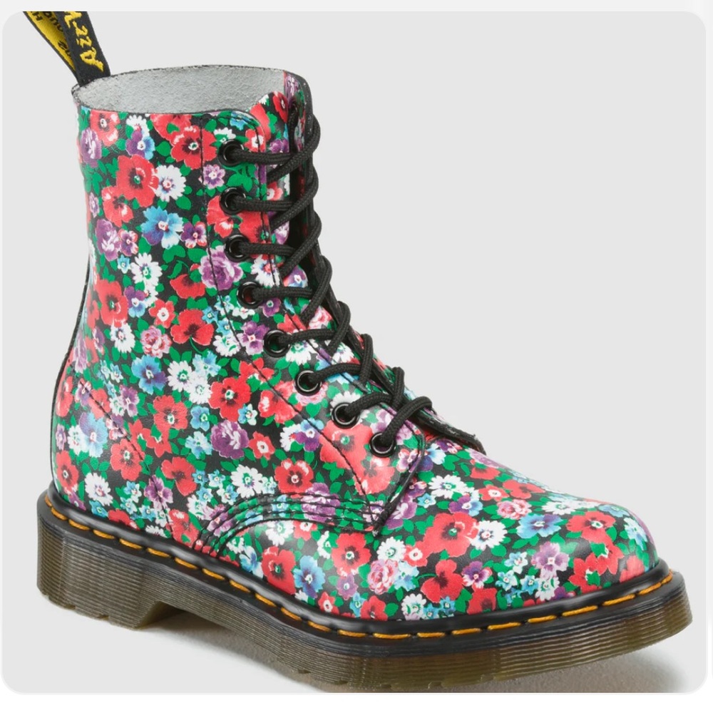 Dr. Marten floral pascal boots in “Poppy”